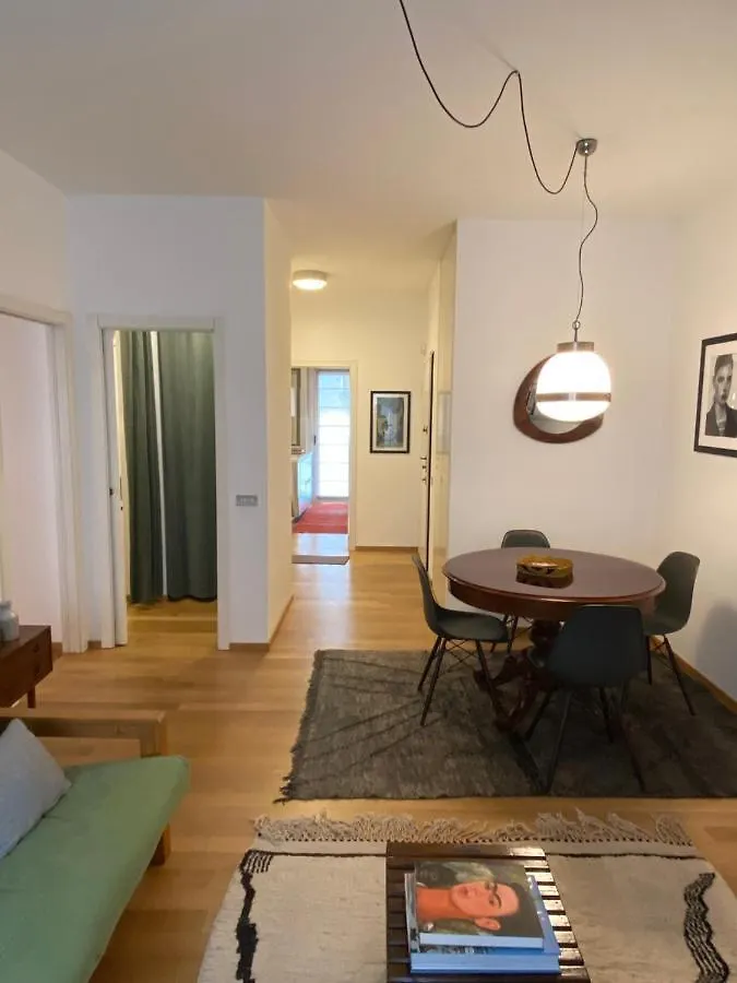 Salasco 20 - Bocconi Porta Romana Unique And Stylish Apartment! Milaan